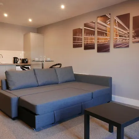 1 Bed Close To Arena Sleeps Up To 4 People F4 *