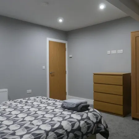 1 Bed Close To Arena Sleeps Up To 4 People F4 Appartement