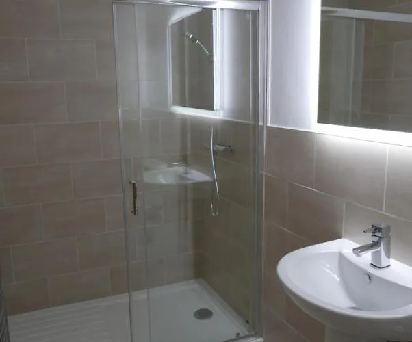 1 Bed Close To Arena Sleeps Up To 4 People F4 *